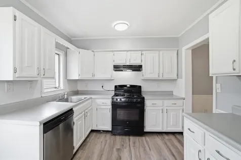 41 Dewey Street Manchester NH 03103