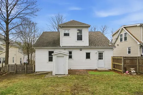 41 Dewey Street Manchester NH 03103