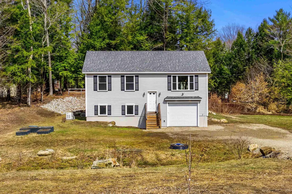 38 Peacham Road Barnstead NH 03225