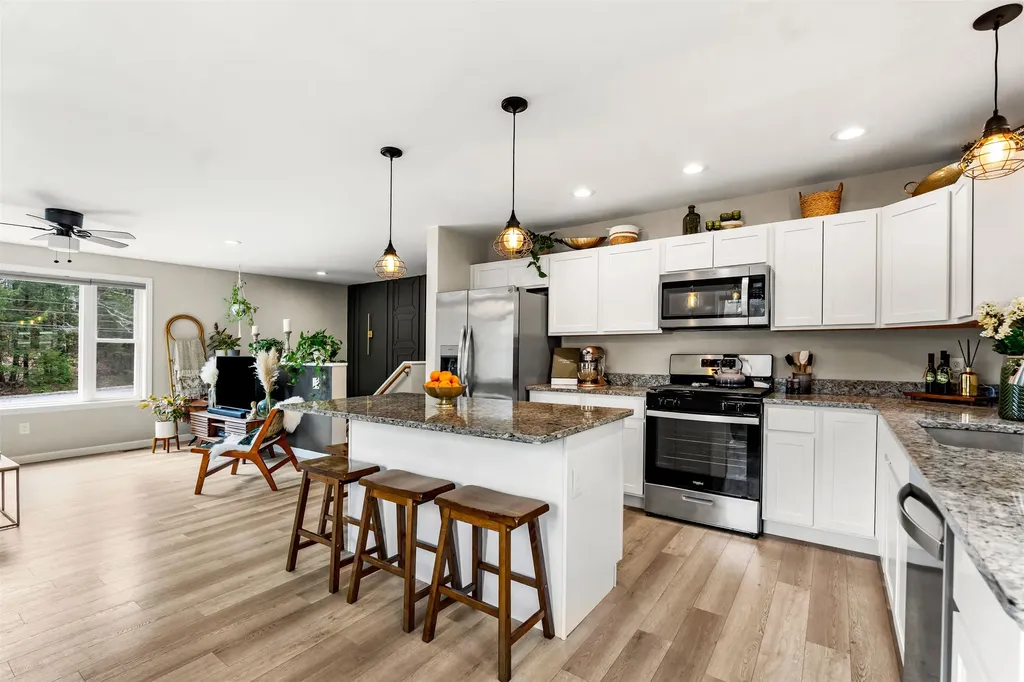 38 Peacham Road Barnstead NH 03225