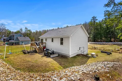 38 Peacham Road Barnstead NH 03225