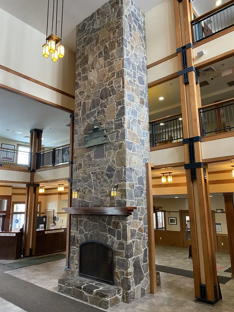 274/76QTR 1 Grand Summit Way Dover VT 05356