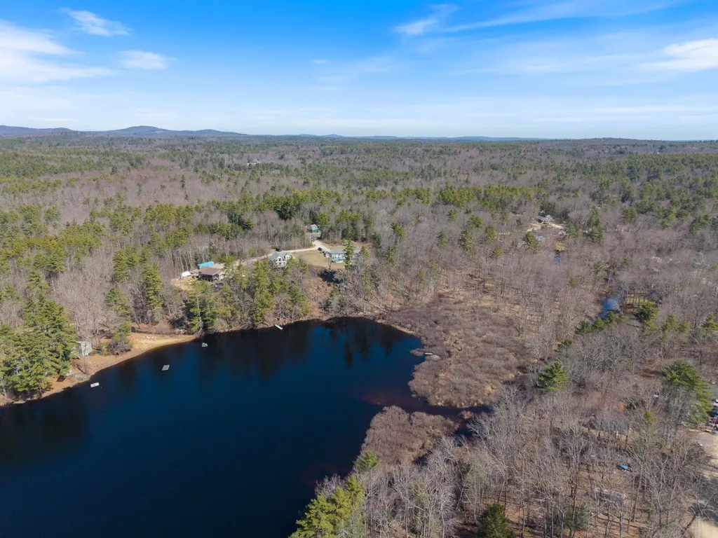 322 Long Shores Drive Barrington NH 03825