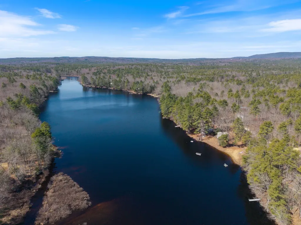 322 Long Shores Drive Barrington NH 03825