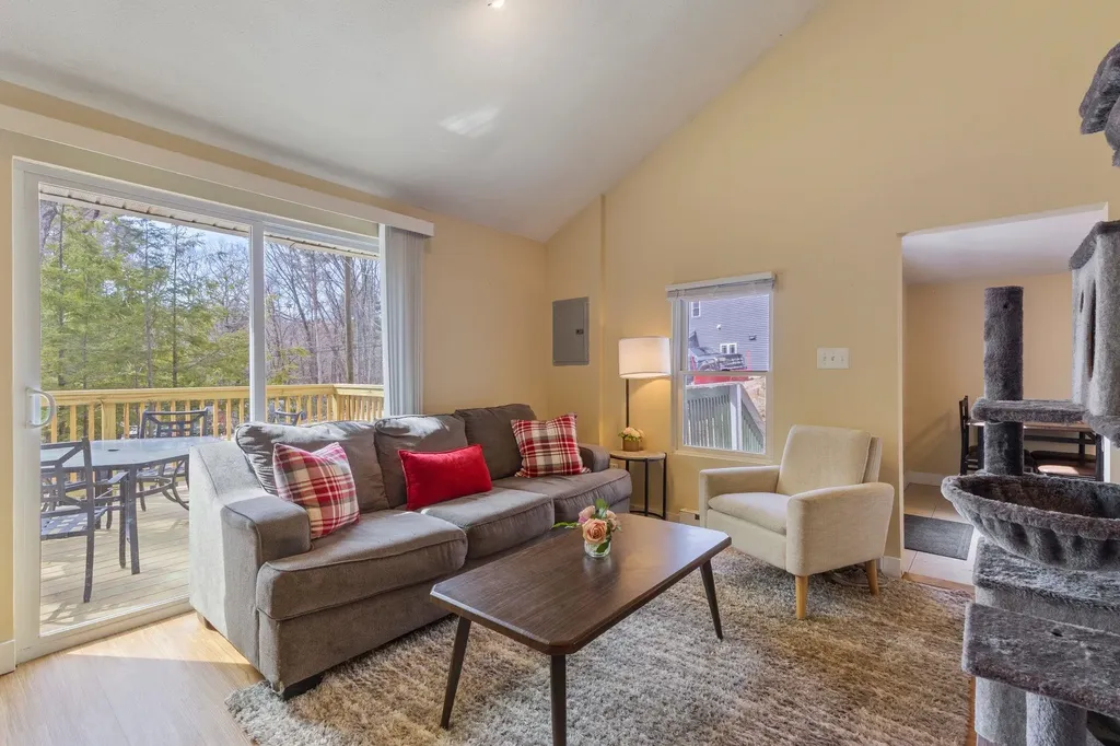 322 Long Shores Drive Barrington NH 03825