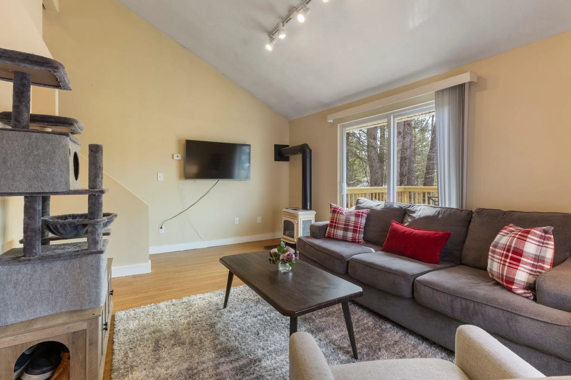 322 Long Shores Drive Barrington NH 03825