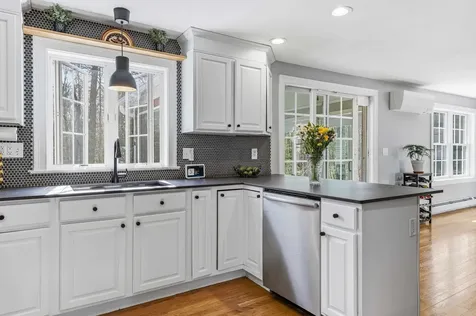 17 Lupine Lane Rochester NH 03868