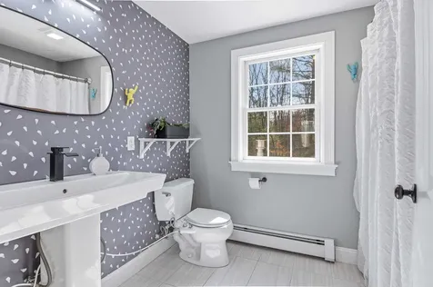 17 Lupine Lane Rochester NH 03868