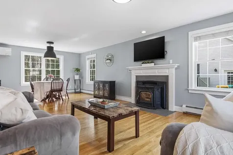 17 Lupine Lane Rochester NH 03868