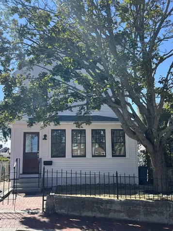 132 Chapel Street Portsmouth NH 03801