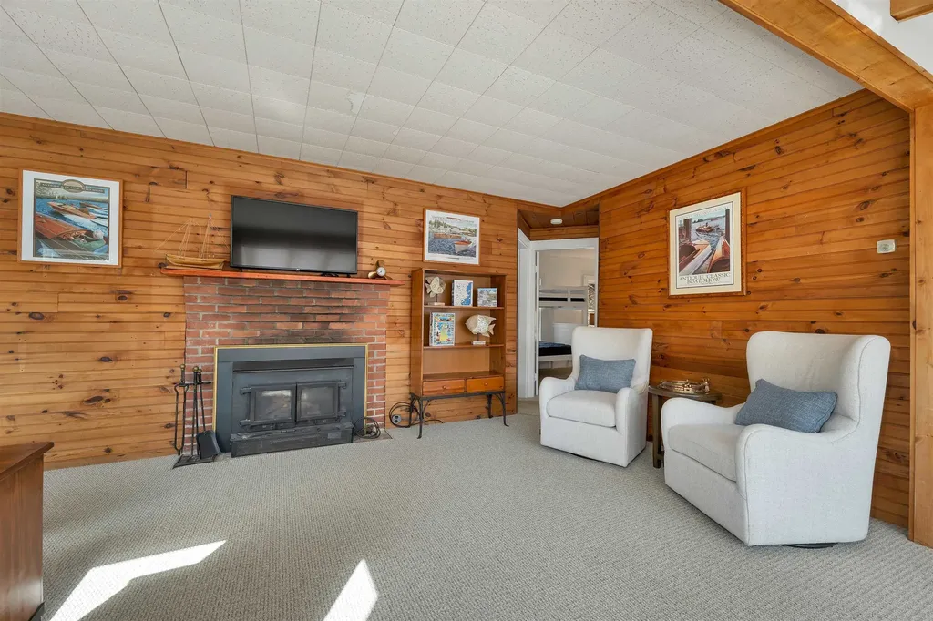 20 Boat Cove Road Alton NH 03810