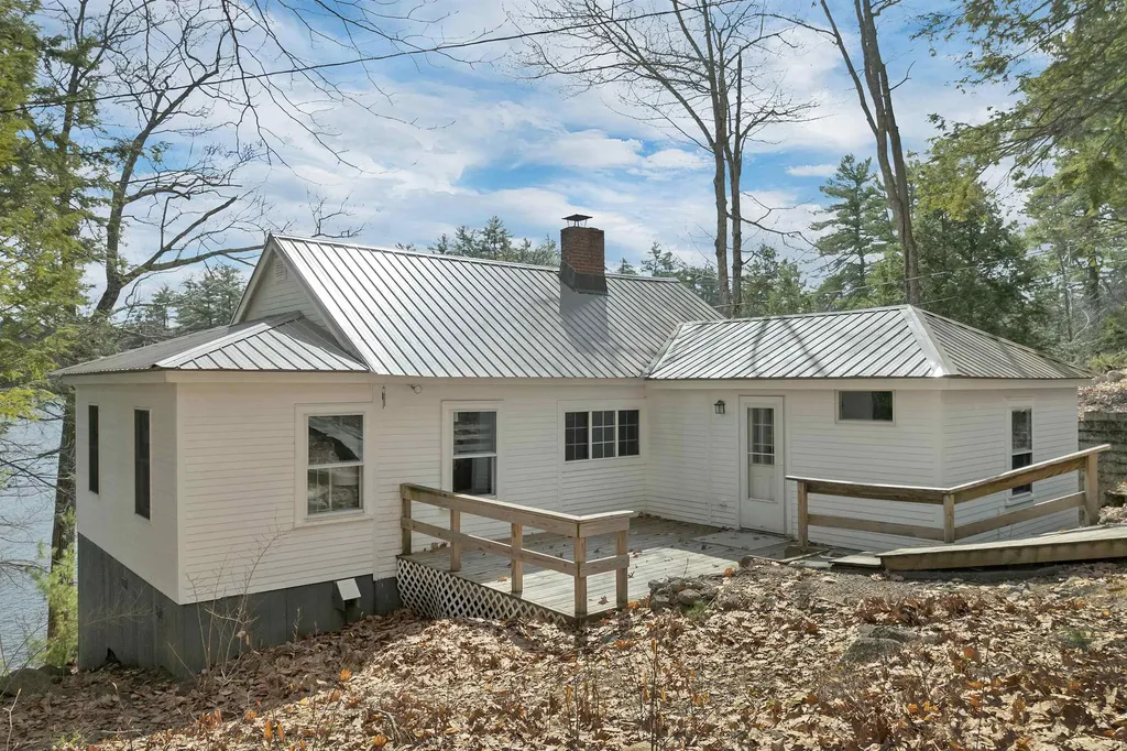 20 Boat Cove Road Alton NH 03810