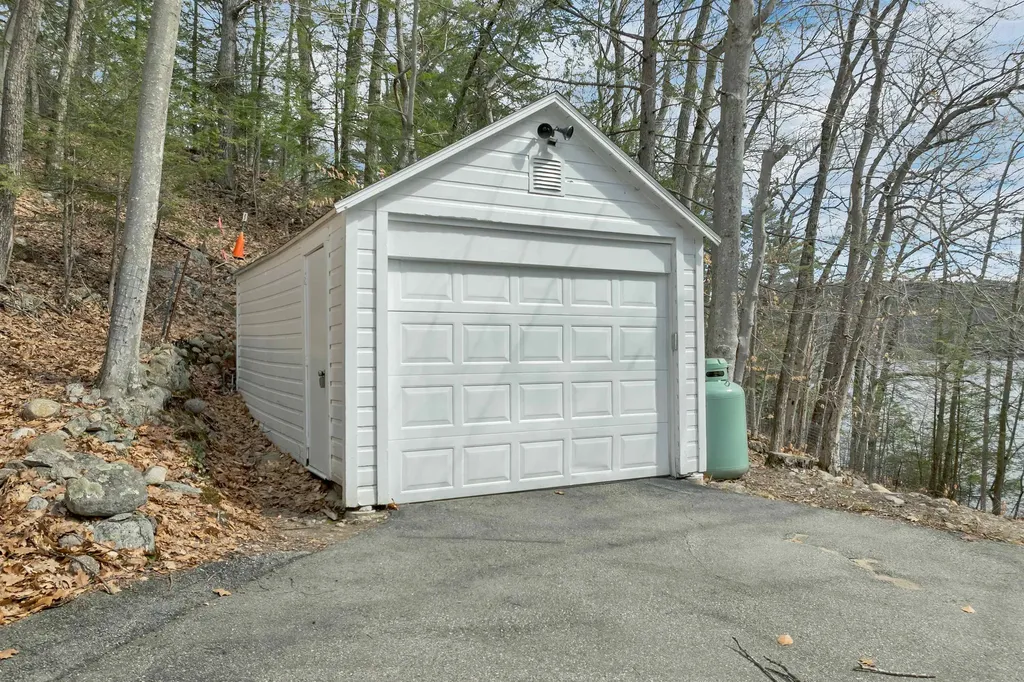 20 Boat Cove Road Alton NH 03810