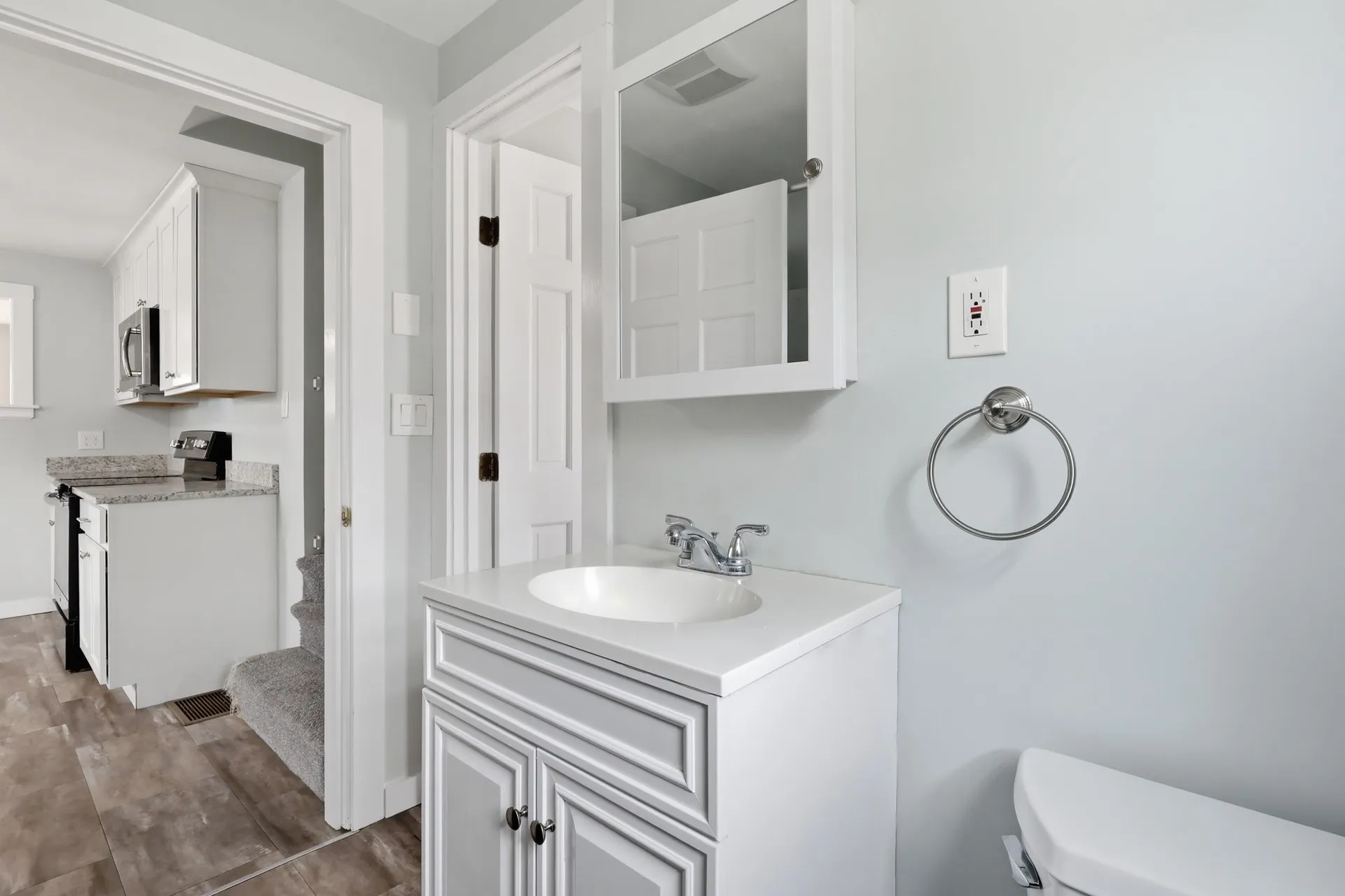 60 Pine Hill Road Nashua NH 03063