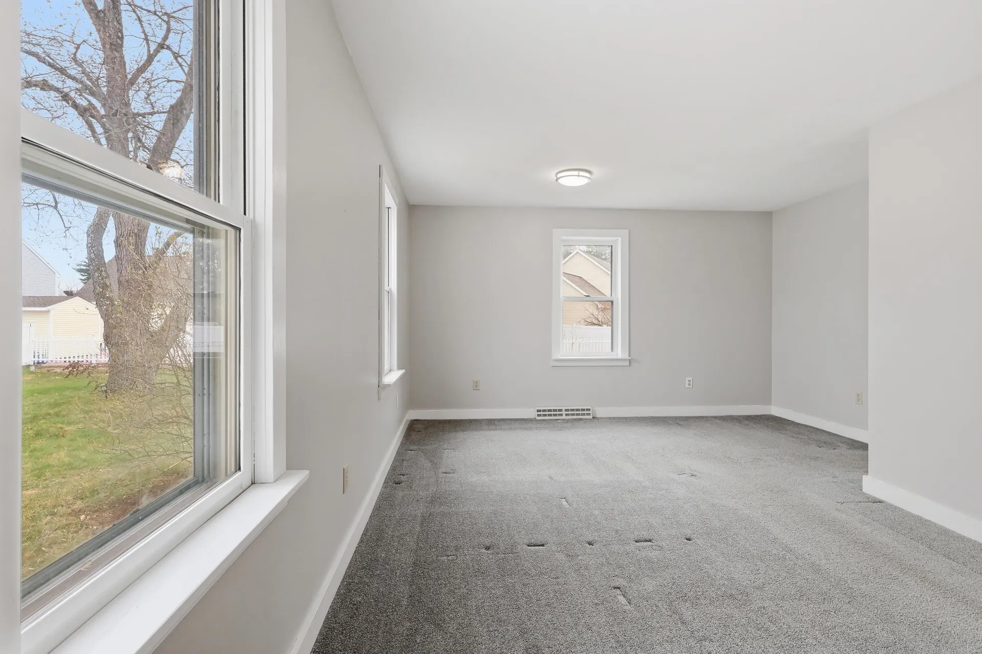 60 Pine Hill Road Nashua NH 03063
