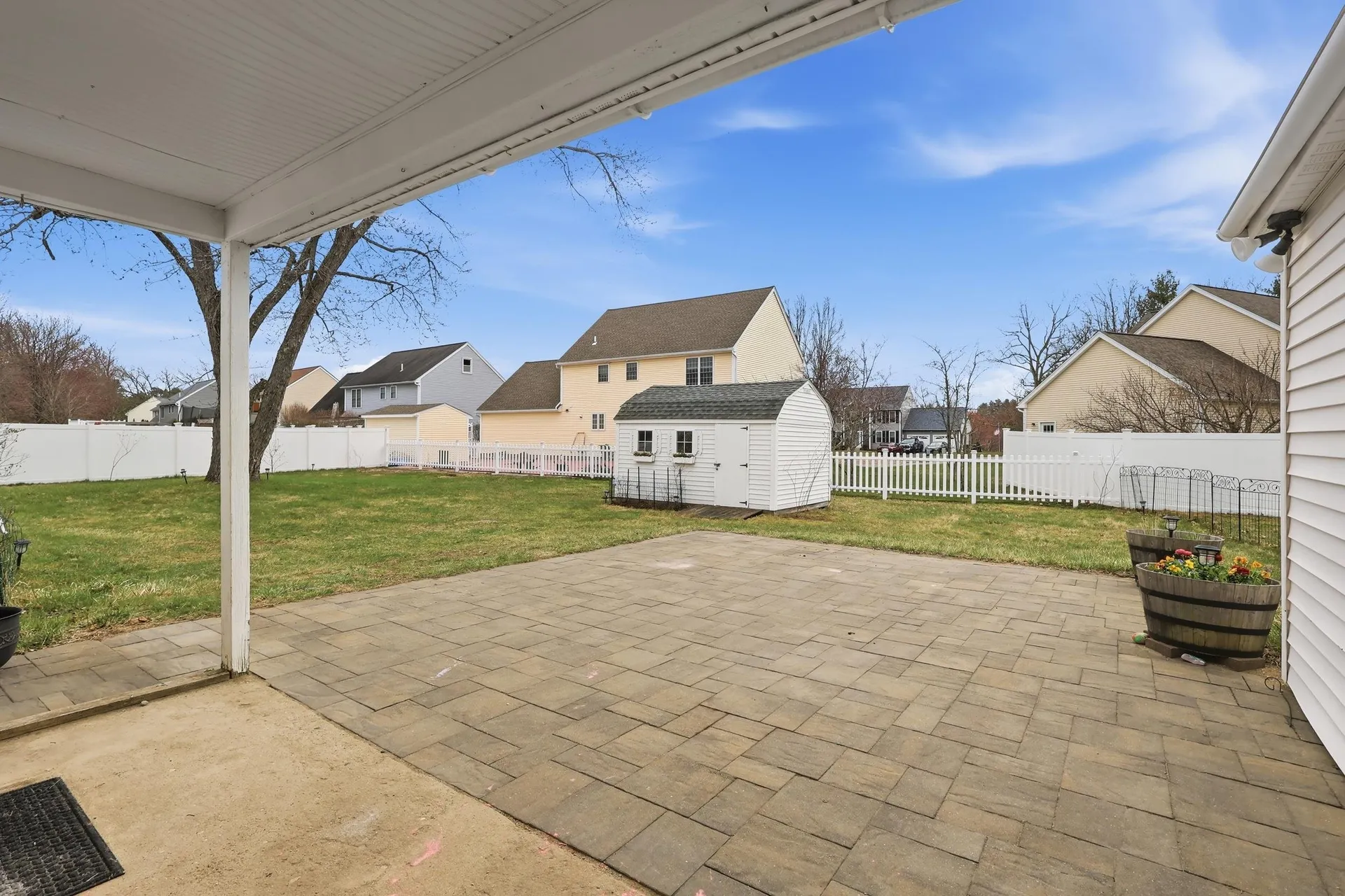 60 Pine Hill Road Nashua NH 03063