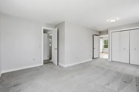 60 Pine Hill Road Nashua NH 03063