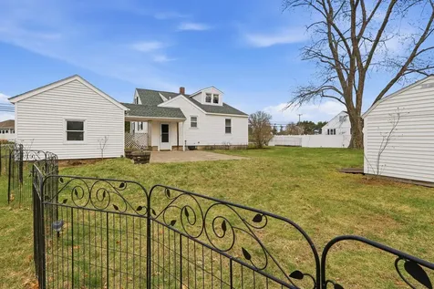60 Pine Hill Road Nashua NH 03063