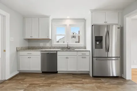 60 Pine Hill Road Nashua NH 03063