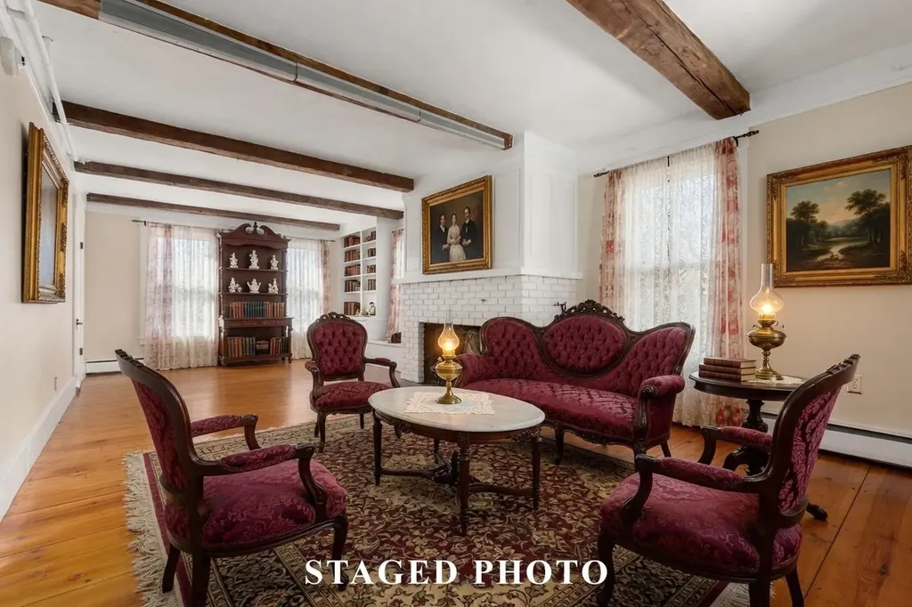 67 Demeritt Avenue Lee NH 03861