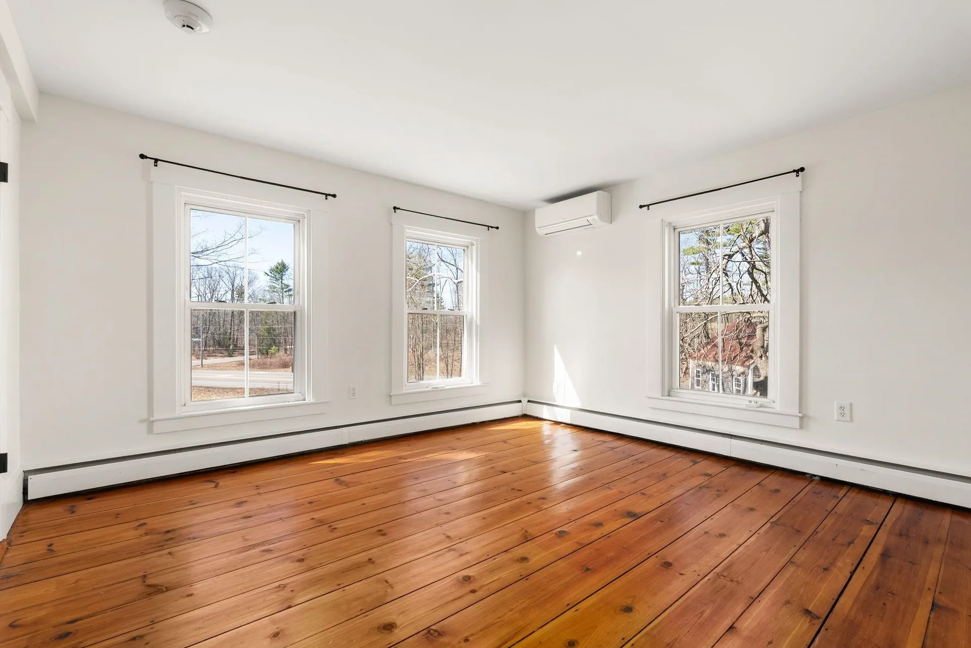 67 Demeritt Avenue Lee NH 03861