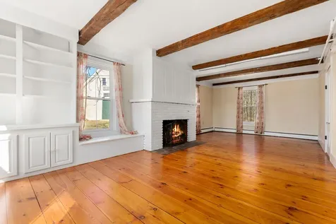 67 Demeritt Avenue Lee NH 03861