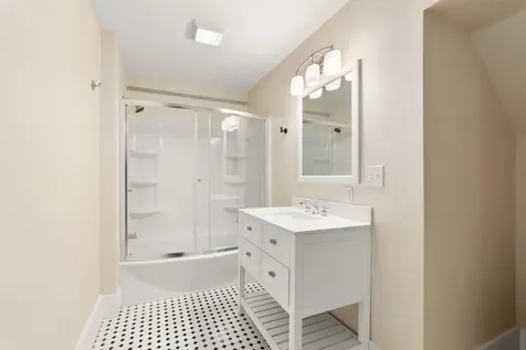 67 Demeritt Avenue Lee NH 03861