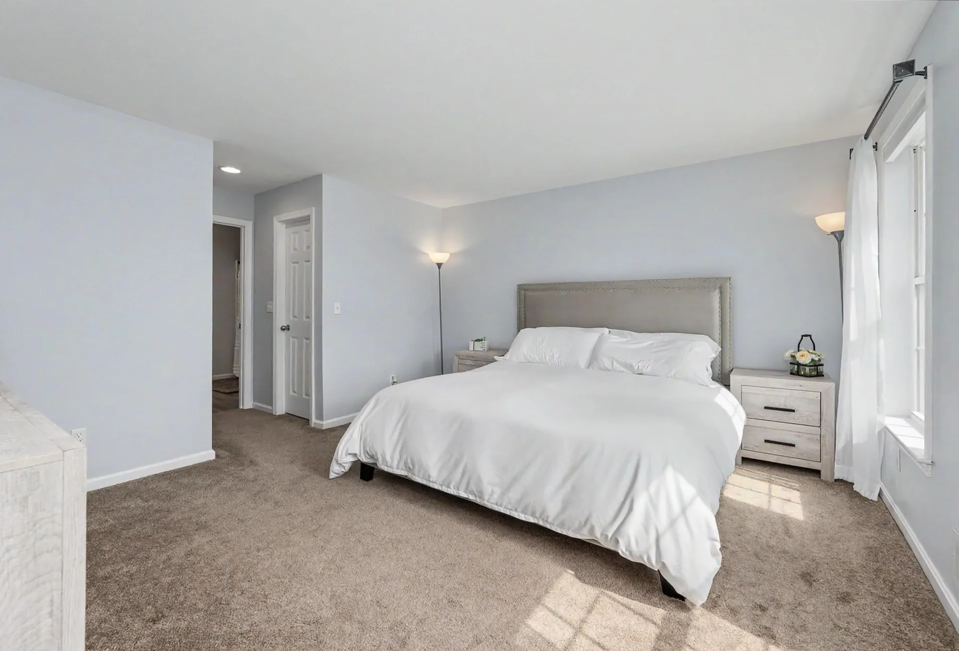 3 Jadyns Way Raymond NH 03077