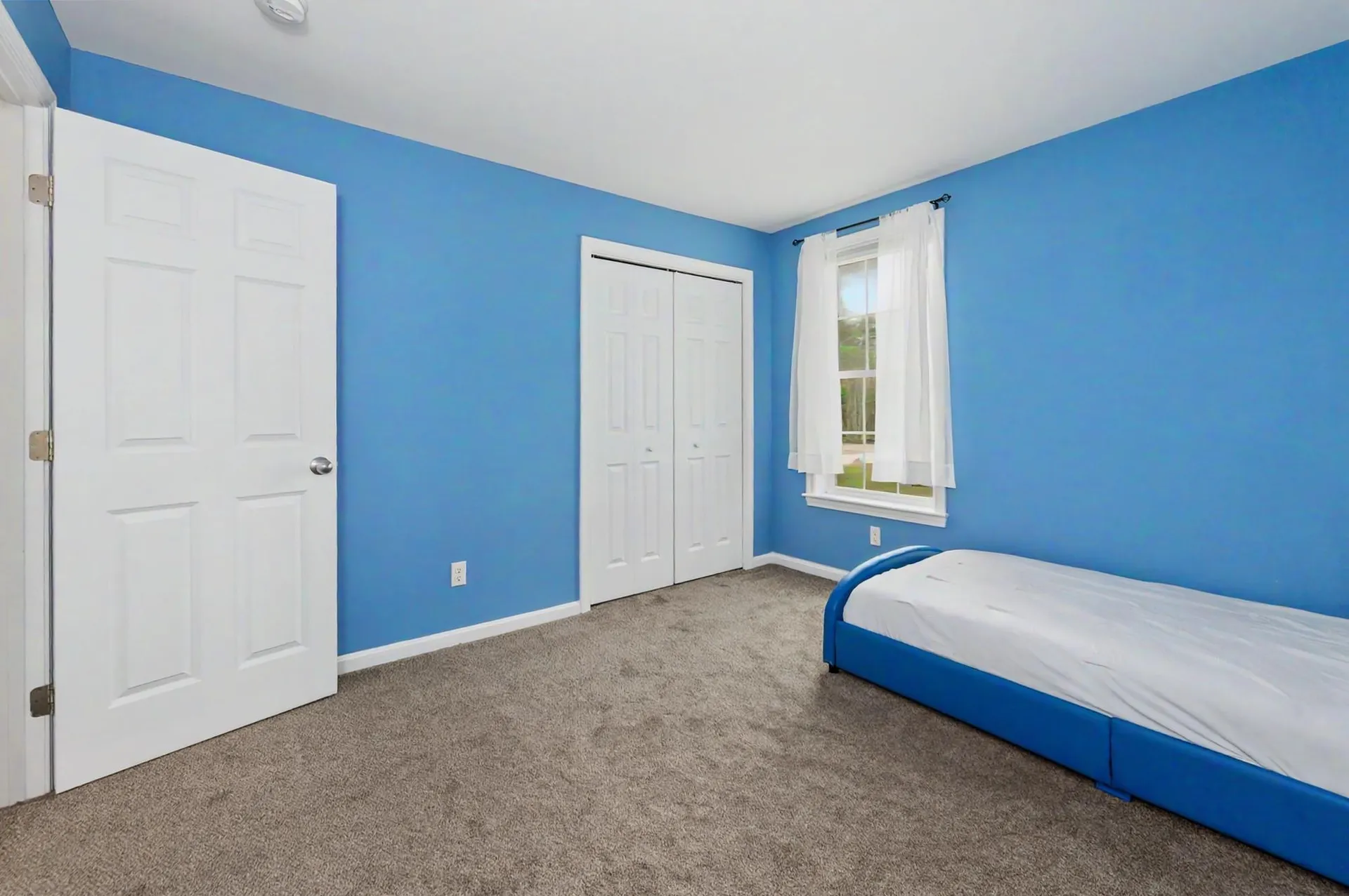 3 Jadyns Way Raymond NH 03077