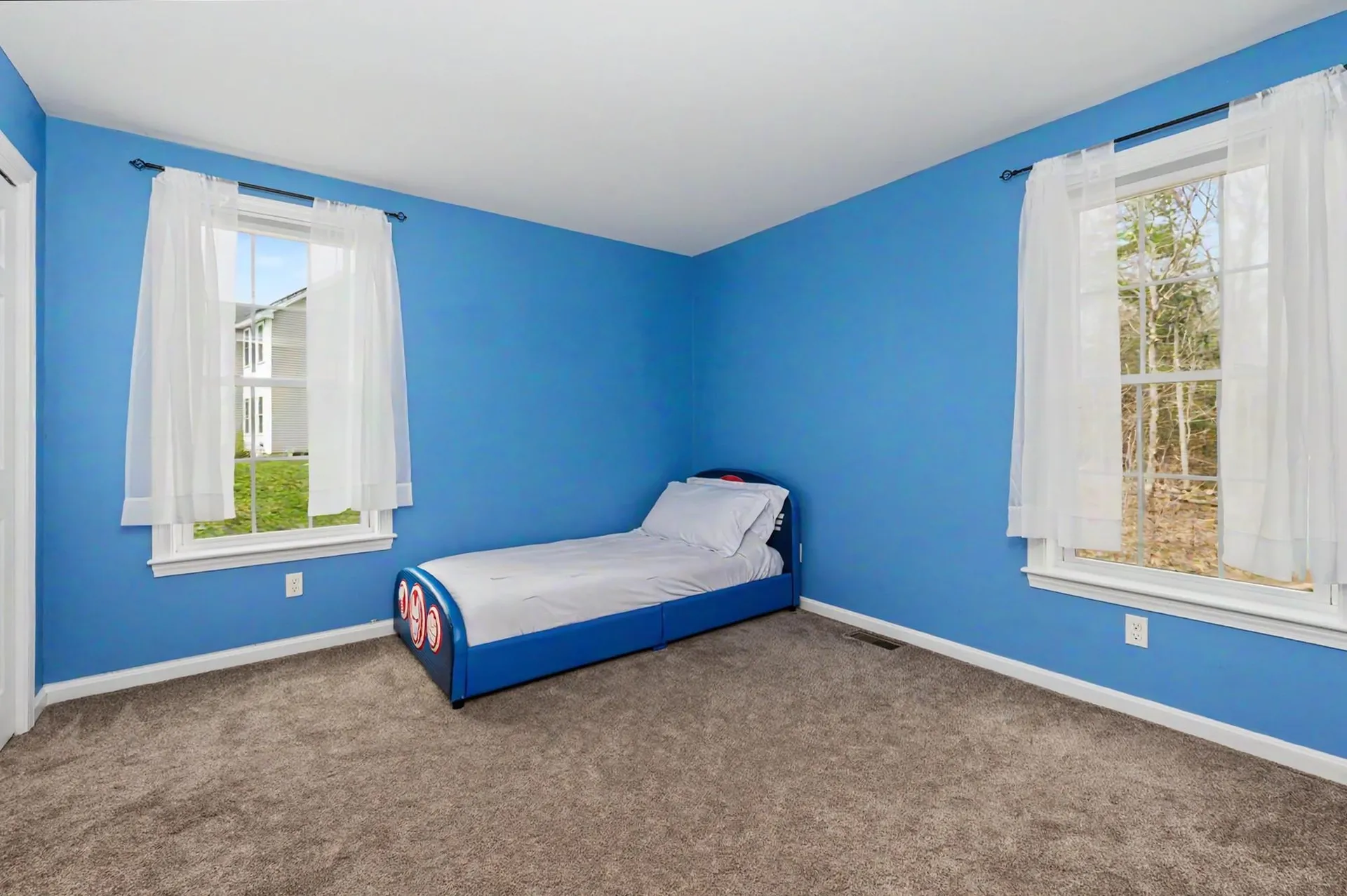 3 Jadyns Way Raymond NH 03077