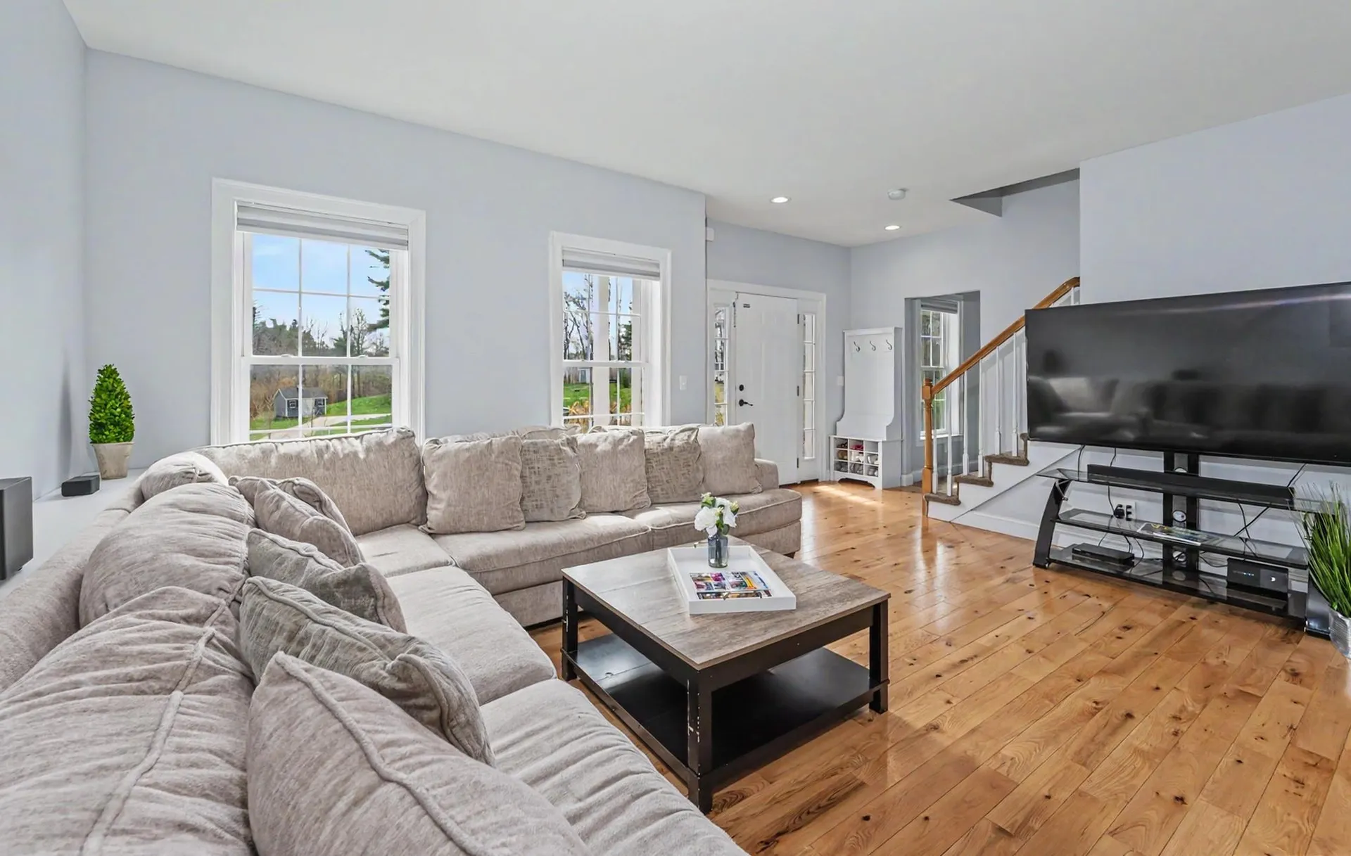 3 Jadyns Way Raymond NH 03077