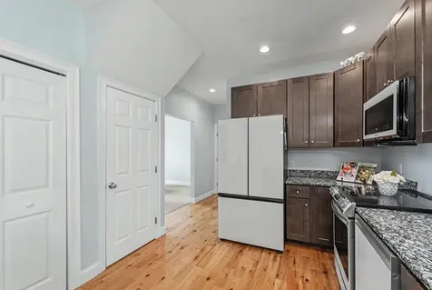 3 Jadyns Way Raymond NH 03077