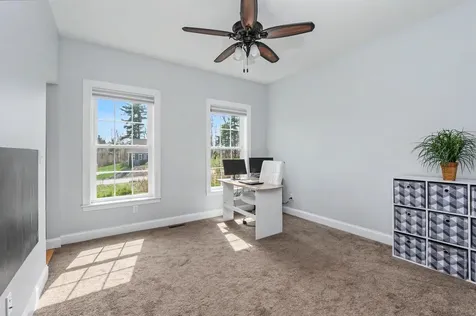 3 Jadyns Way Raymond NH 03077