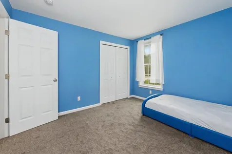 3 Jadyns Way Raymond NH 03077
