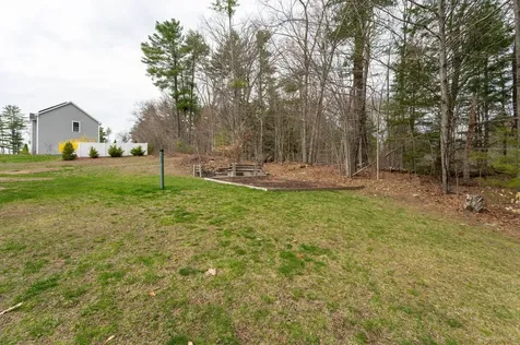 3 Jadyns Way Raymond NH 03077
