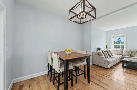 3 Jadyns Way Raymond NH 03077