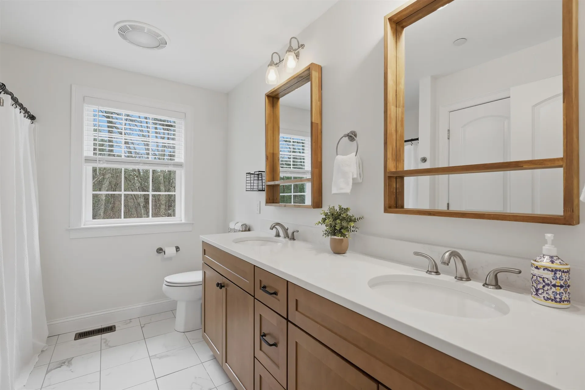 3 Hummingbird Lane Salem NH 03079