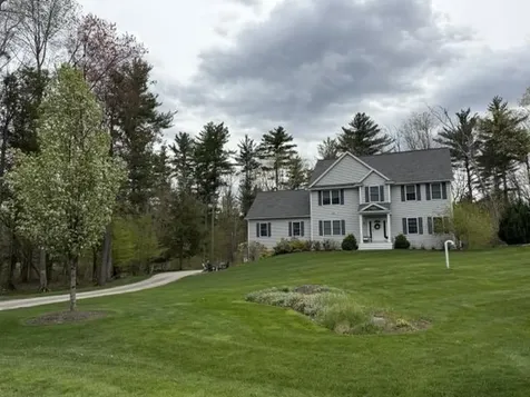 3 Hummingbird Lane Salem NH 03079