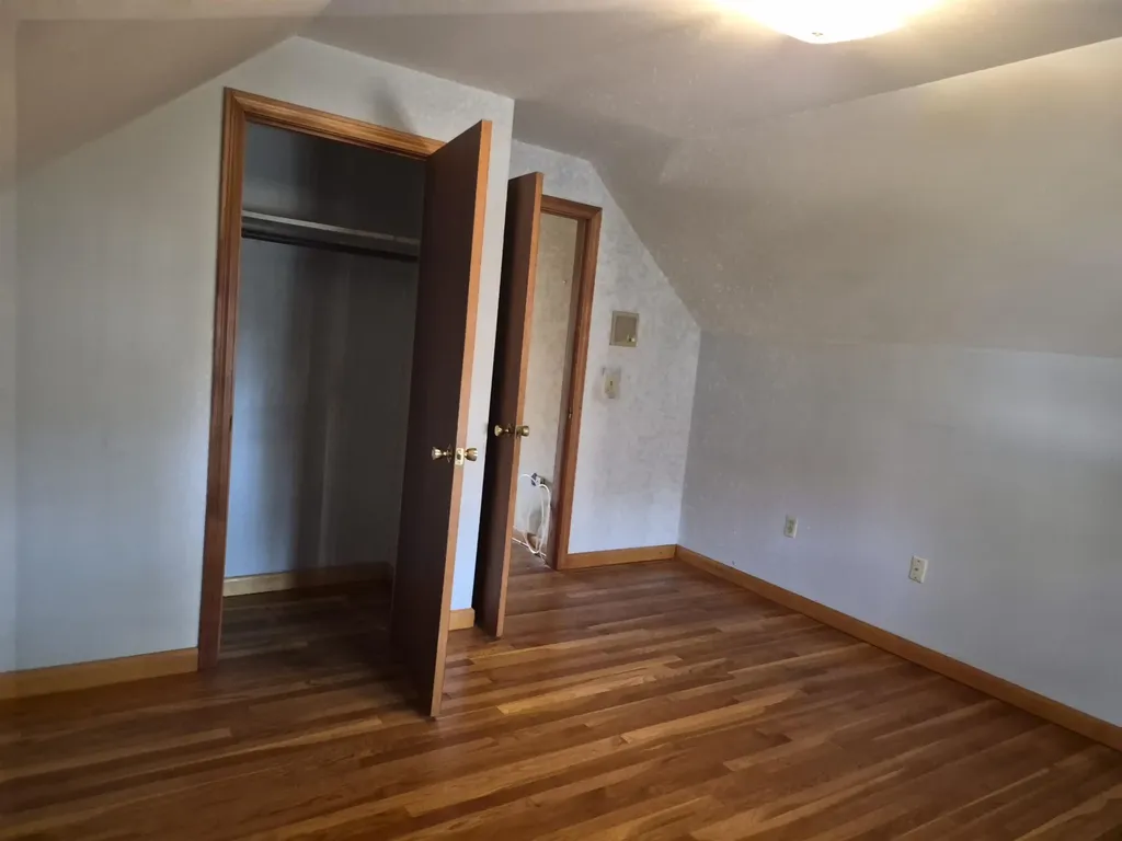 9 Moe Street Nashua NH 03062