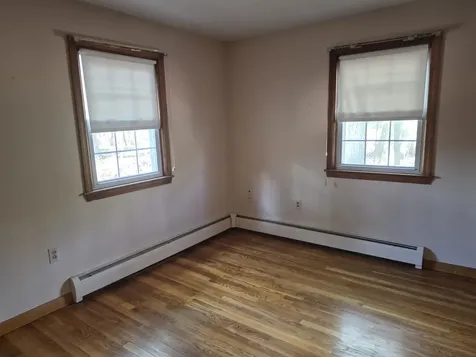 9 Moe Street Nashua NH 03062