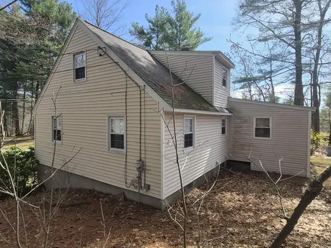 9 Moe Street Nashua NH 03062