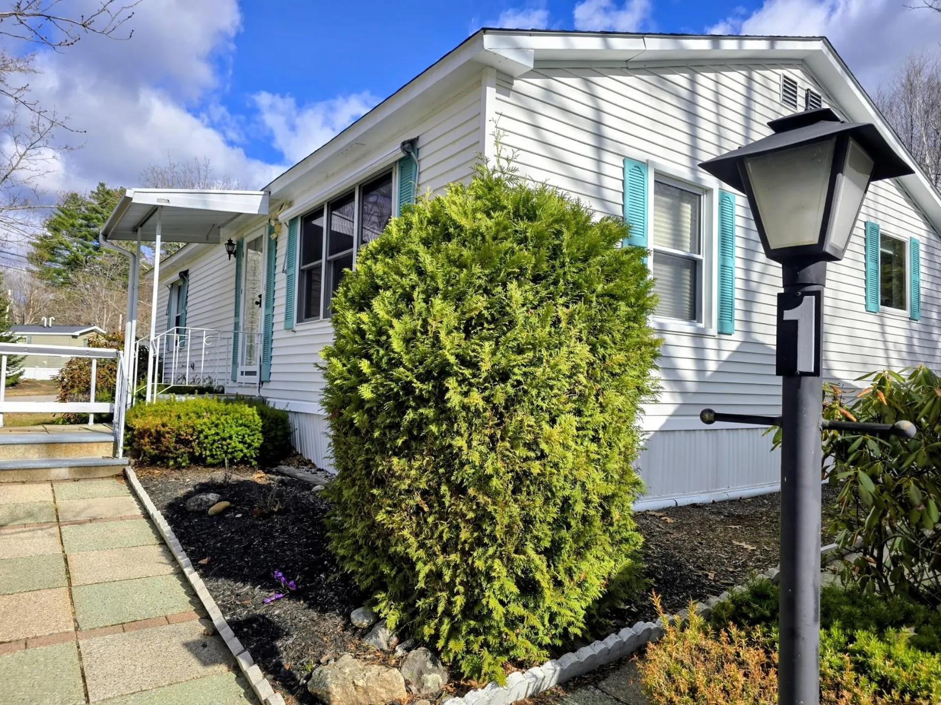 1 Marsh Hill Circle Tilton NH 03276