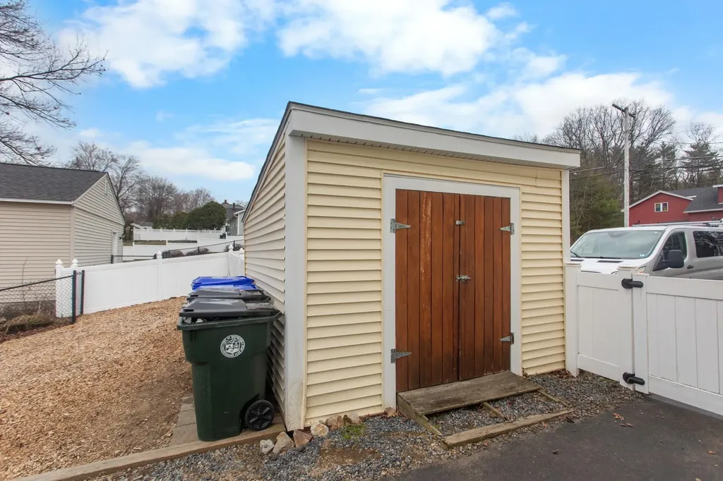 66 Gold Street Manchester NH 03103