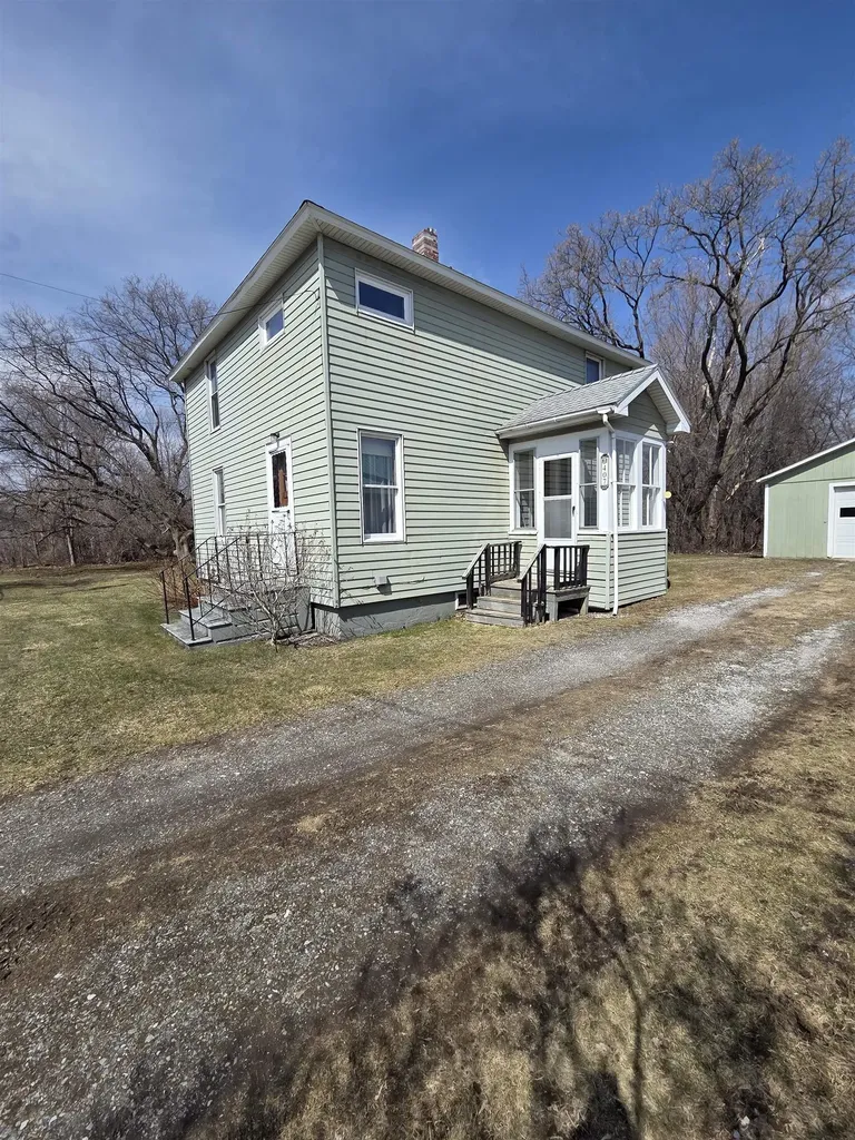 407 Lake Road St. Albans Town VT 05478