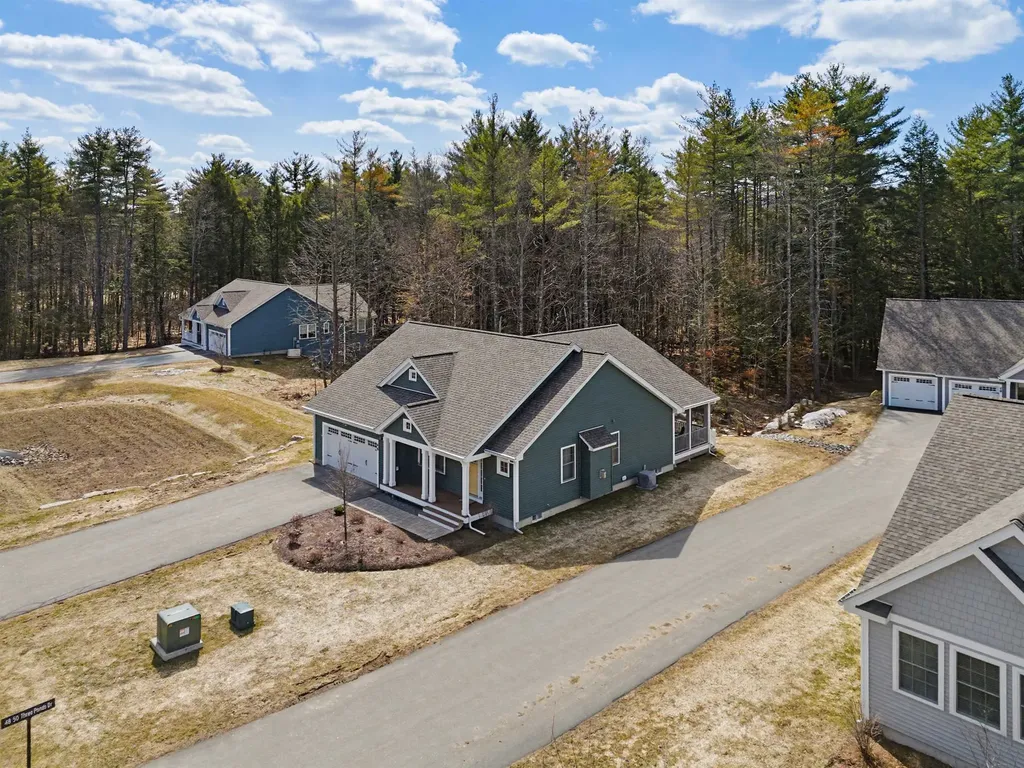 46 Three Ponds Drive Brentwood NH 03833