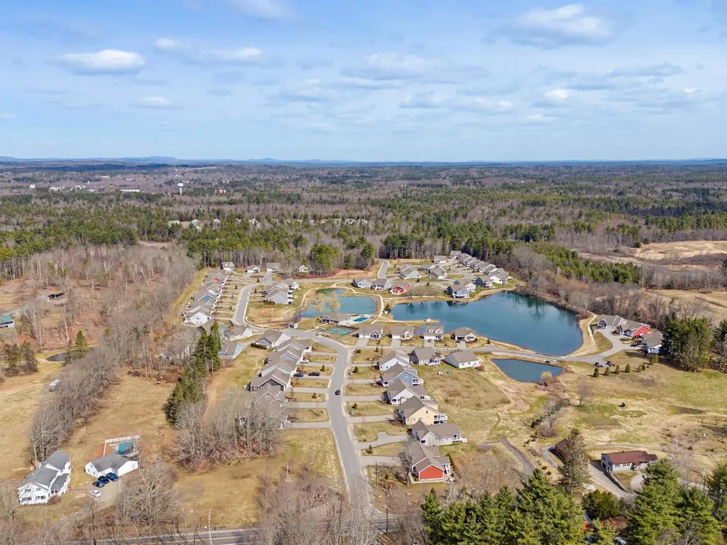 46 Three Ponds Drive Brentwood NH 03833