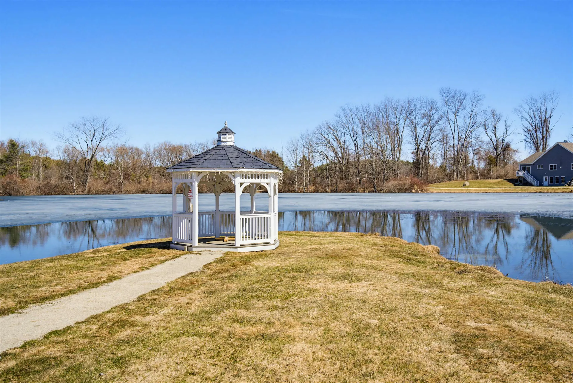 46 Three Ponds Drive Brentwood NH 03833