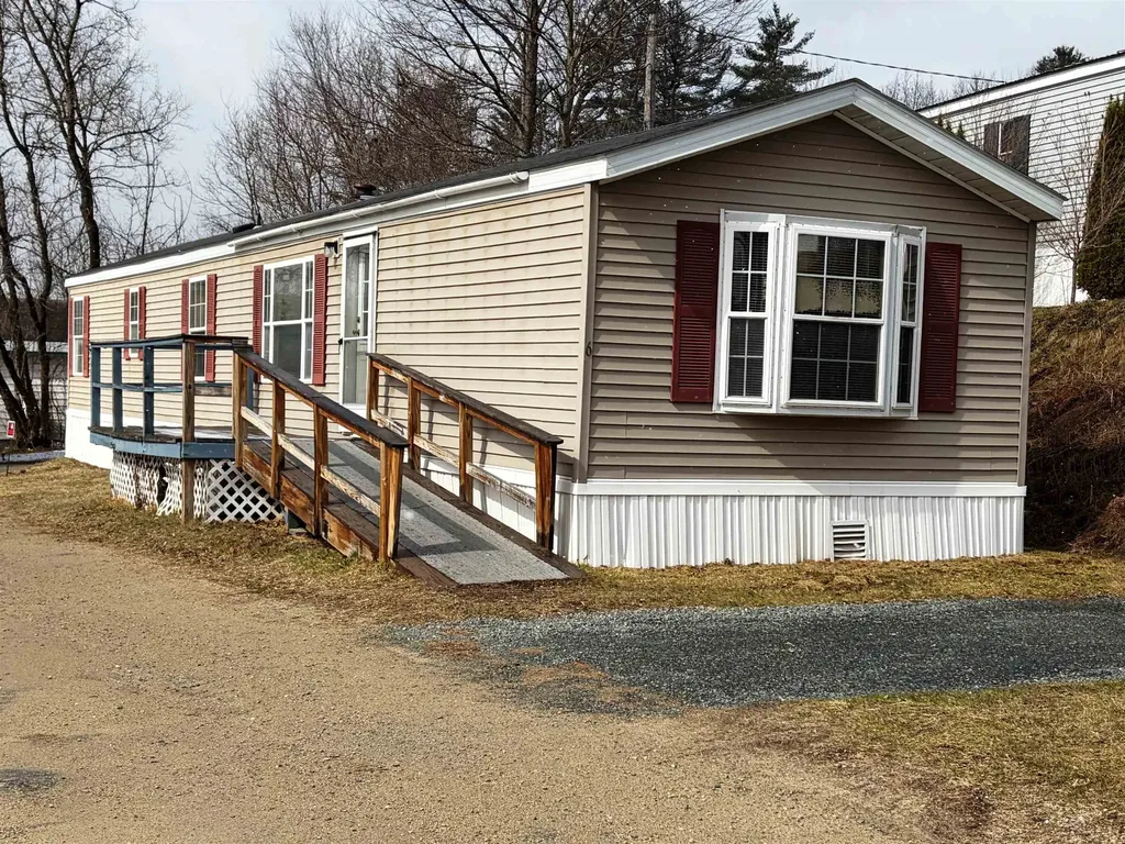 6 Hilltop Manor Mobile Home Park Littleton NH 03561