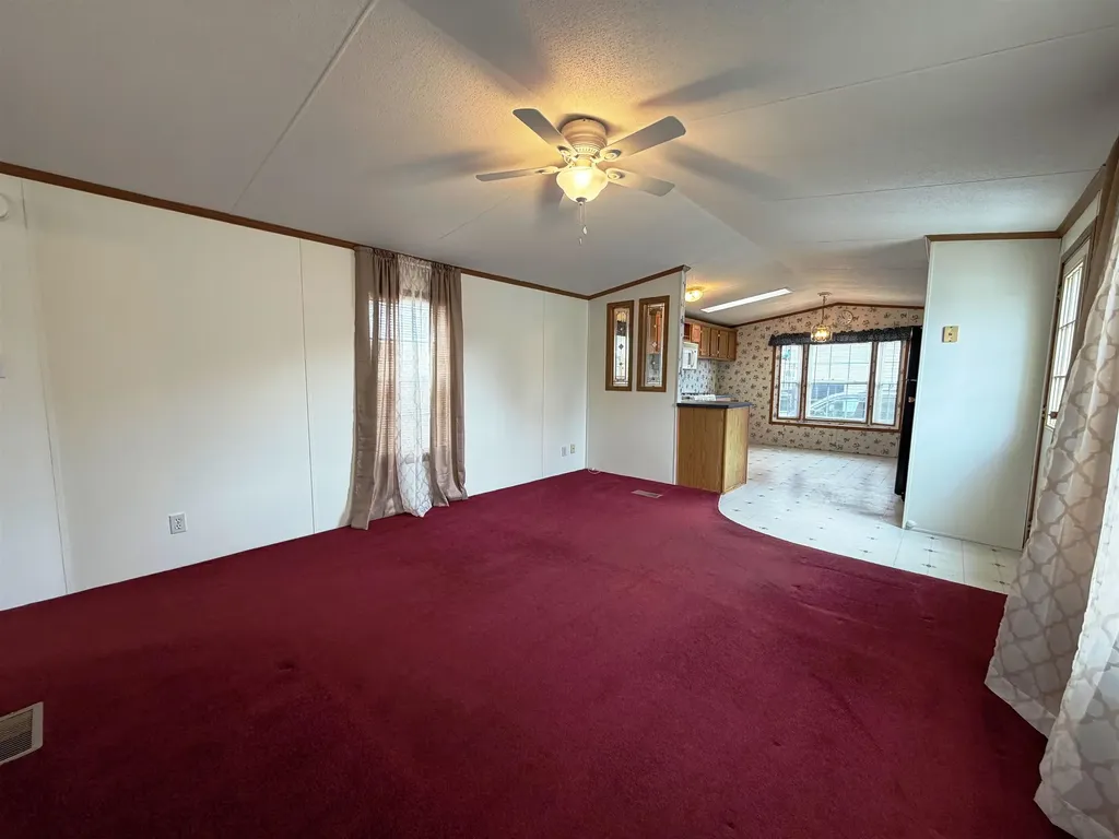 6 Hilltop Manor Mobile Home Park Littleton NH 03561