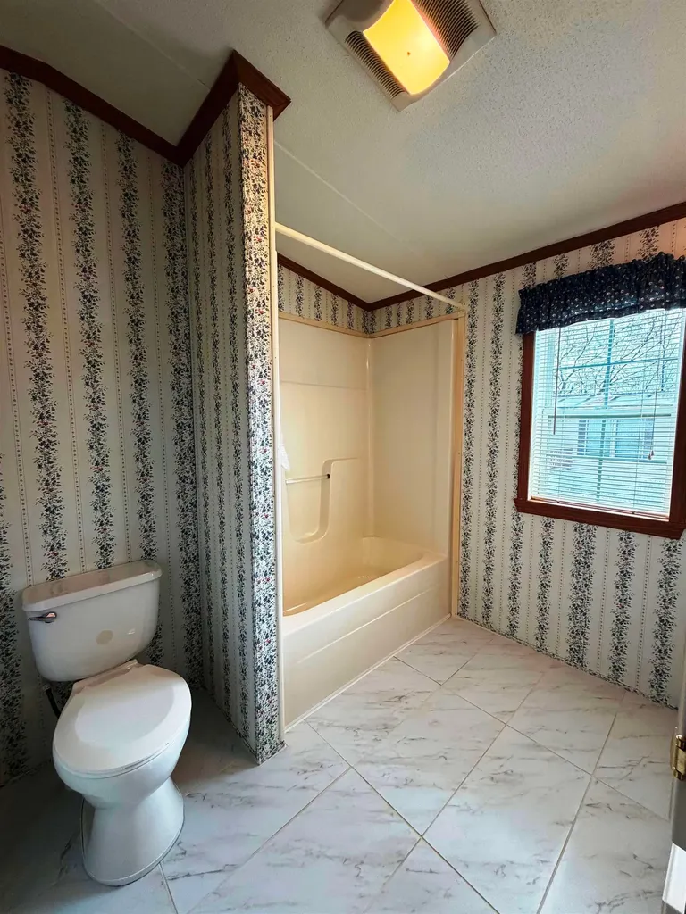 6 Hilltop Manor Mobile Home Park Littleton NH 03561